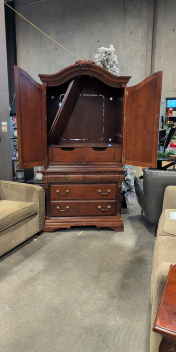 6 Drawer Armoire