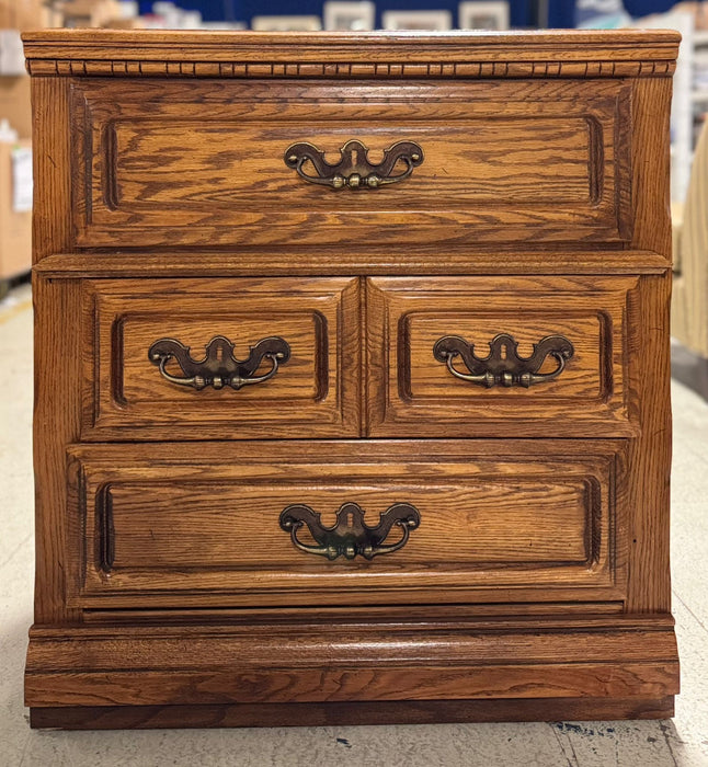 3-Drawer Small Dresser