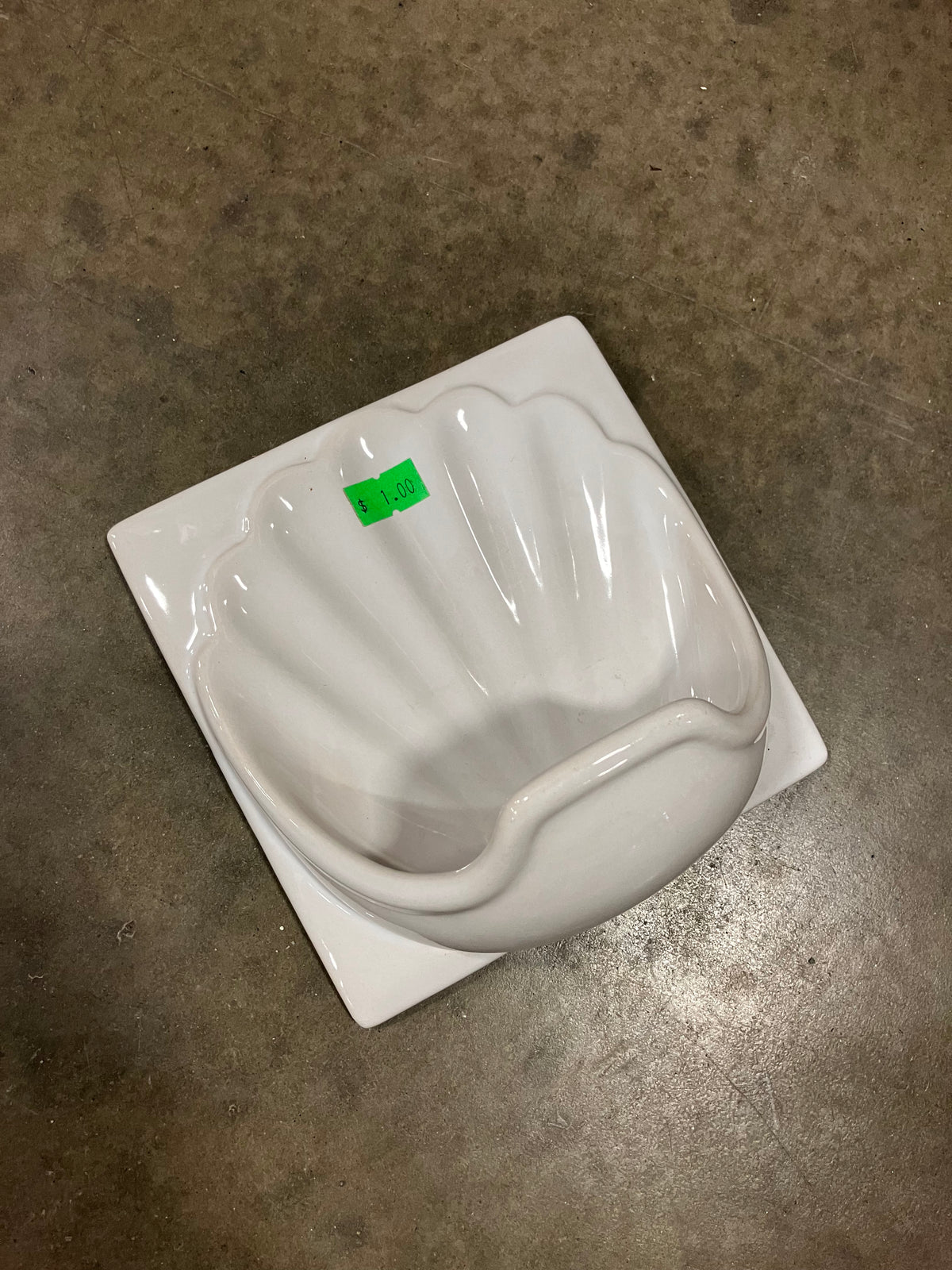 Ceramic Shell Soap Dish