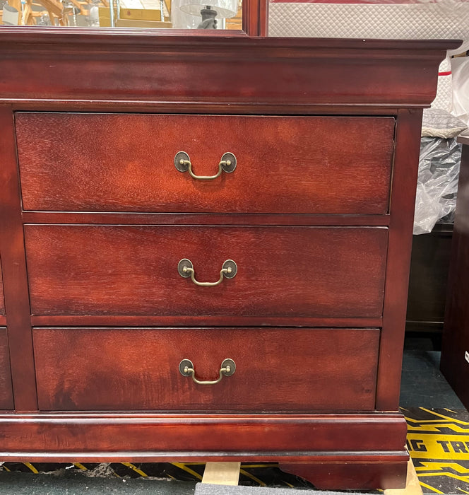 Dresser w/ Mirror